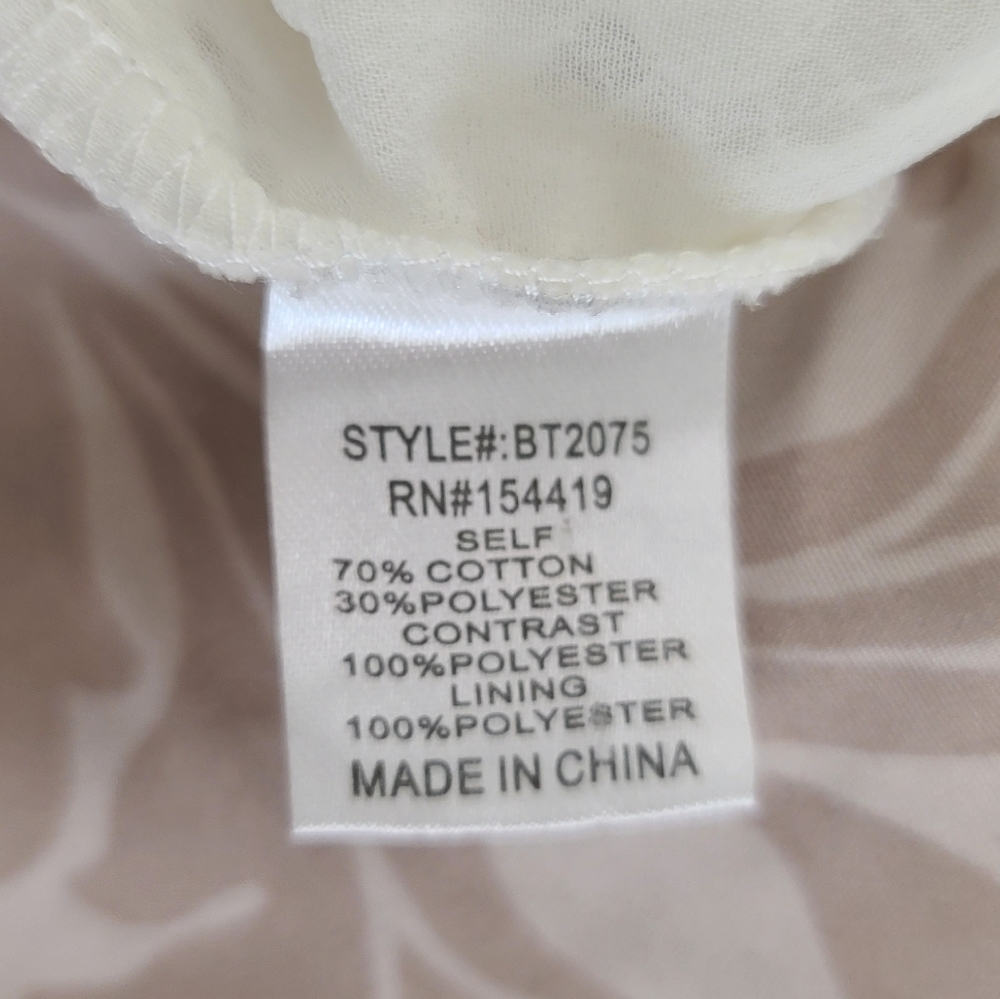 While Lace Ruffle Top - Picture 2 of 2